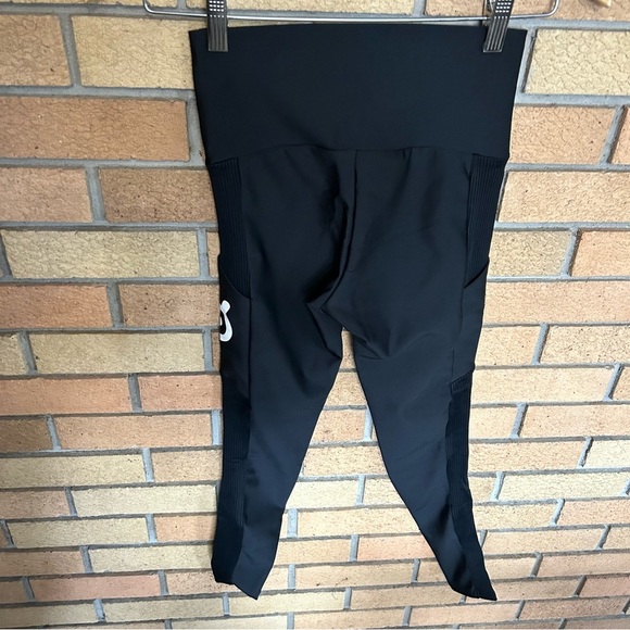 PELOTON Ribbed Pocket Athletic Legging Pants Black Size Small - Picture 5 of 7